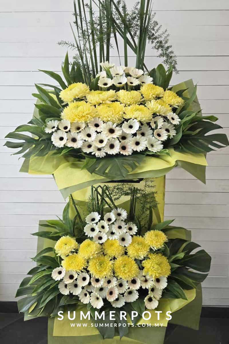 Condolence Stand 091