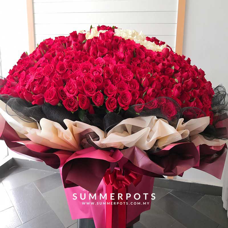 999 Rose Bouquet 459